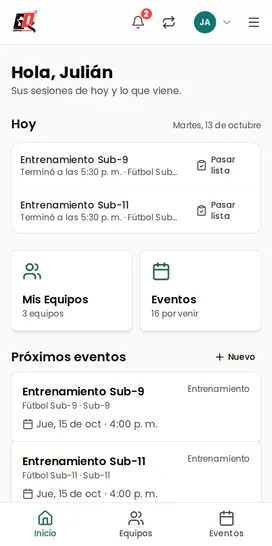 App del entrenador en un celular: saludo, las sesiones de hoy con el botón «Pasar lista», los accesos a «Mis equipos» y «Eventos» y la lista de próximos entrenamientos.
